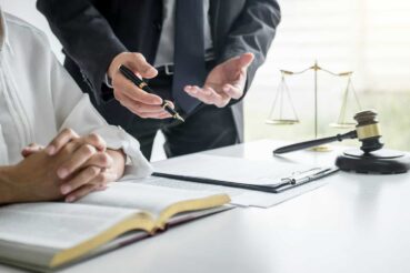 Jak przebiega sprawa po przyjęciu skargi powodowej w krakowskim trybunale kościelnym